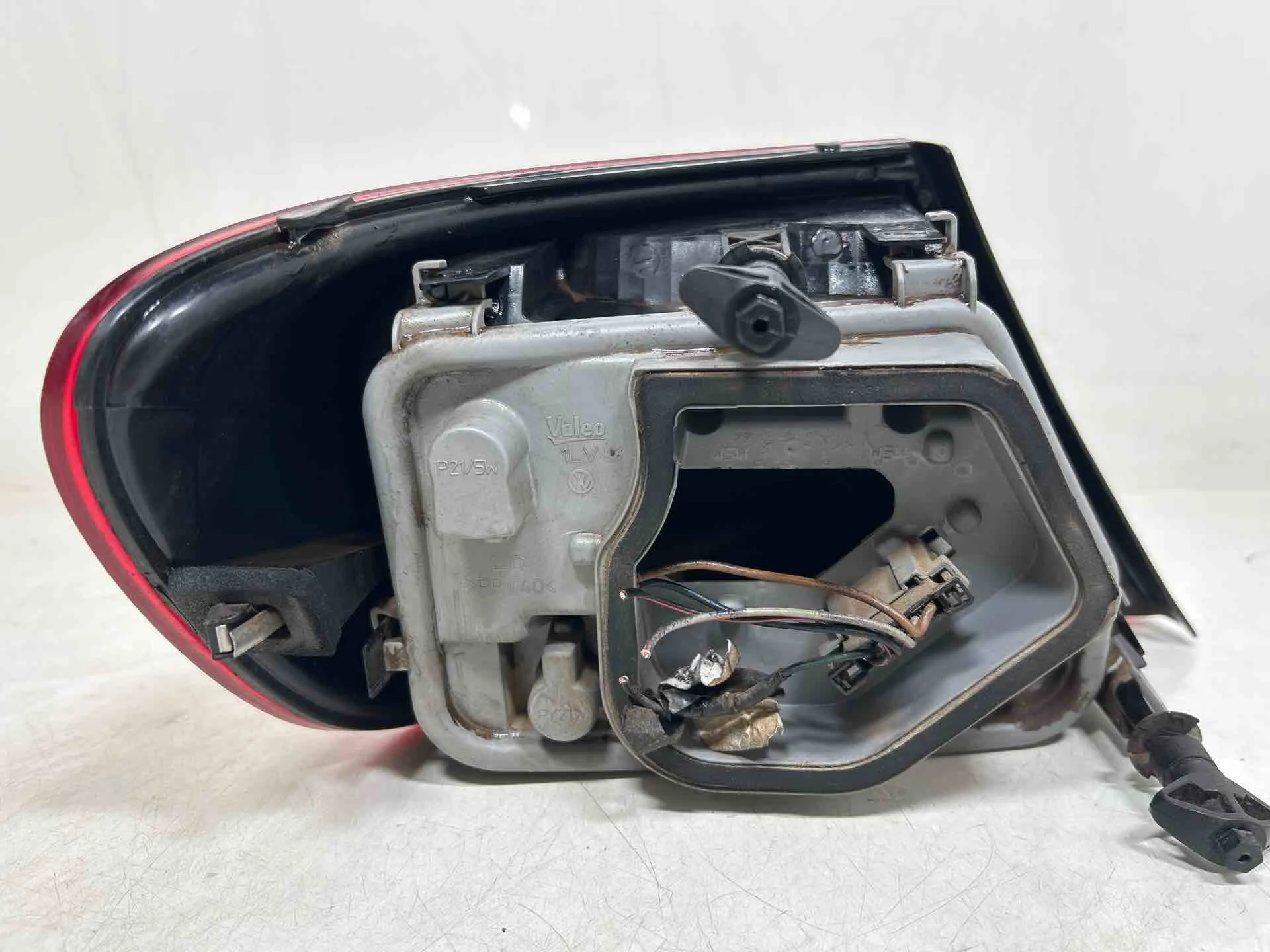 LANTERNA DIREITA VOLKSWAGEN GOL 1.6 2010 - Imagem 2